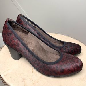 Vionic Orthaheel Carrer Mabrey Wine Leopard Women’s Pumps Shoe Size 9